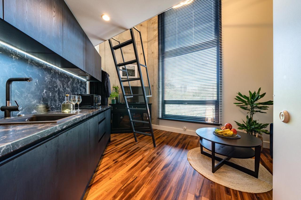 Dream Stay - Modern City Centre Lofts With Self Check-In Tallin Zewnętrze zdjęcie